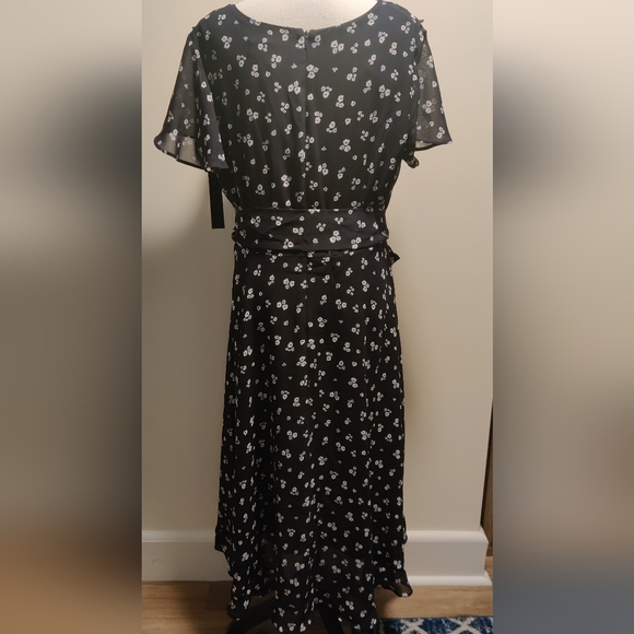 Lane Bryant Flutter-Sleve Ruffle Midi Dress - Picture 8 of 8